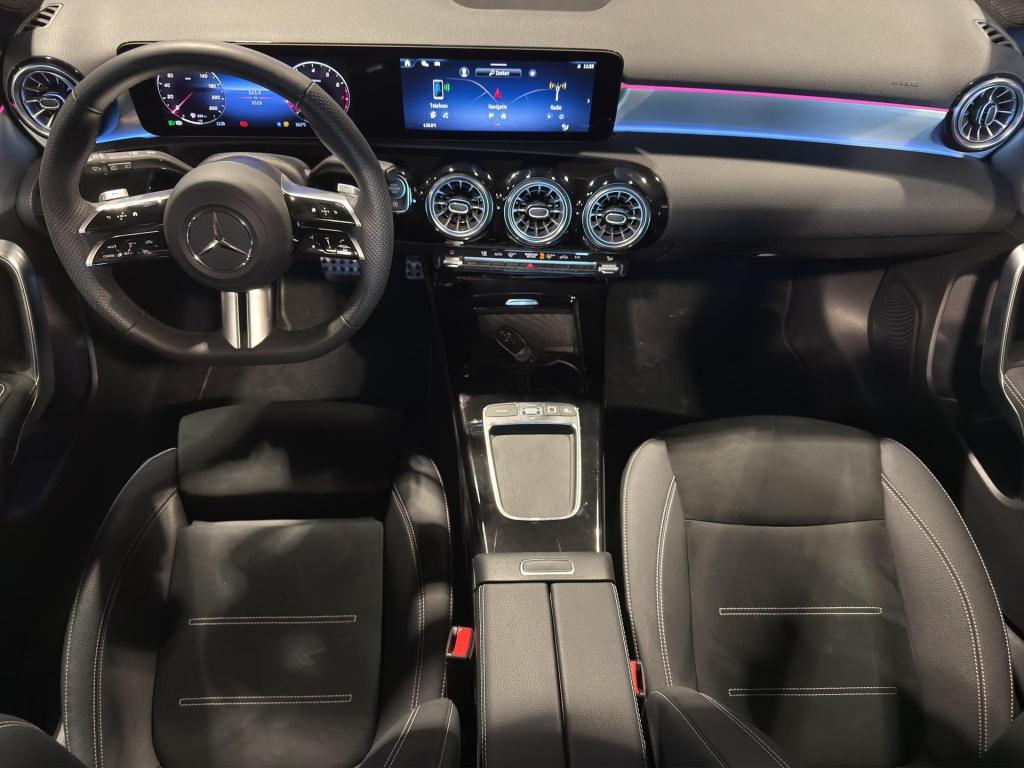 Mercedes-Benz A-Klasse 180 amg line | pano | sfeer | stoelverw. | camera | 