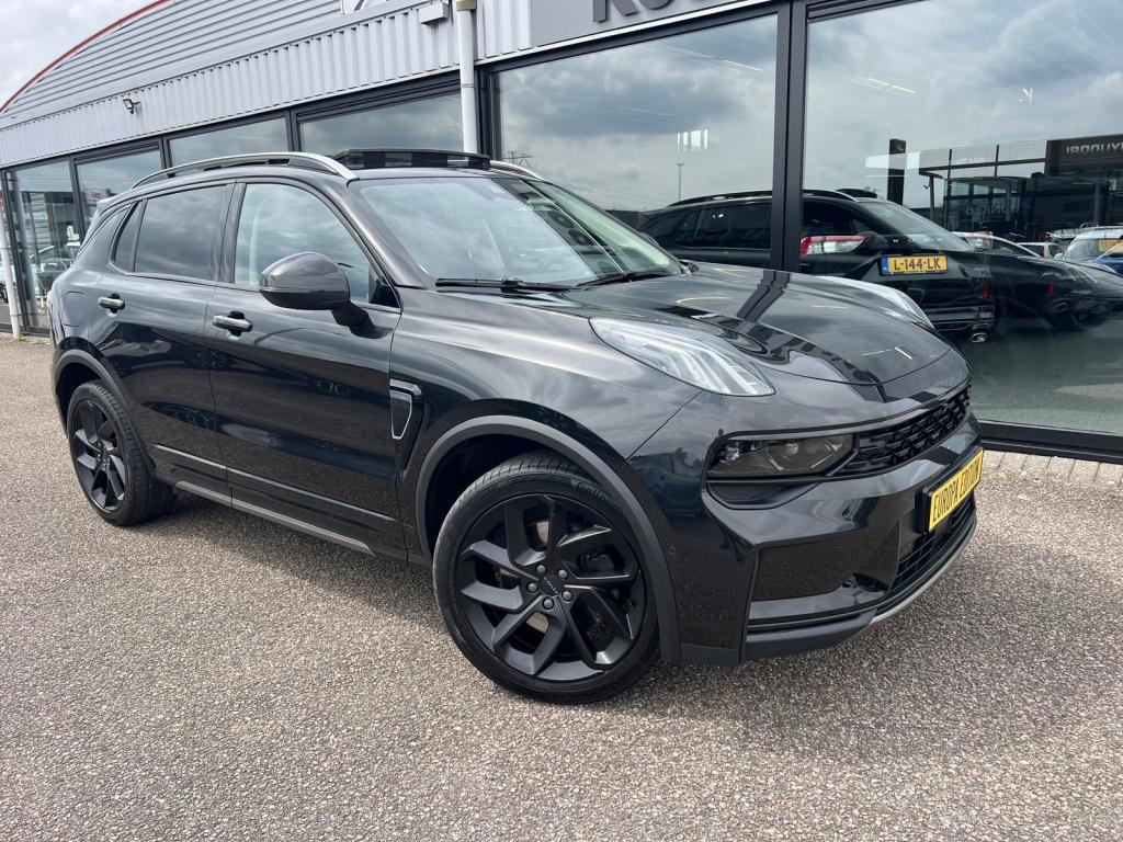 Lynk & Co 01 1.5 261pk phev , black edition , panoramadak , adaptive cc , c