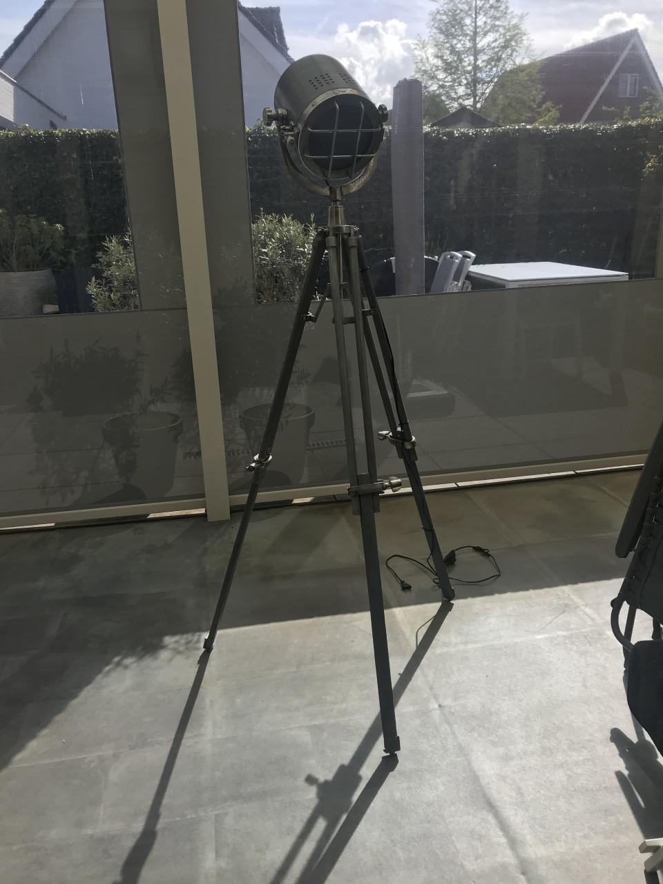 Industriële staande lamp