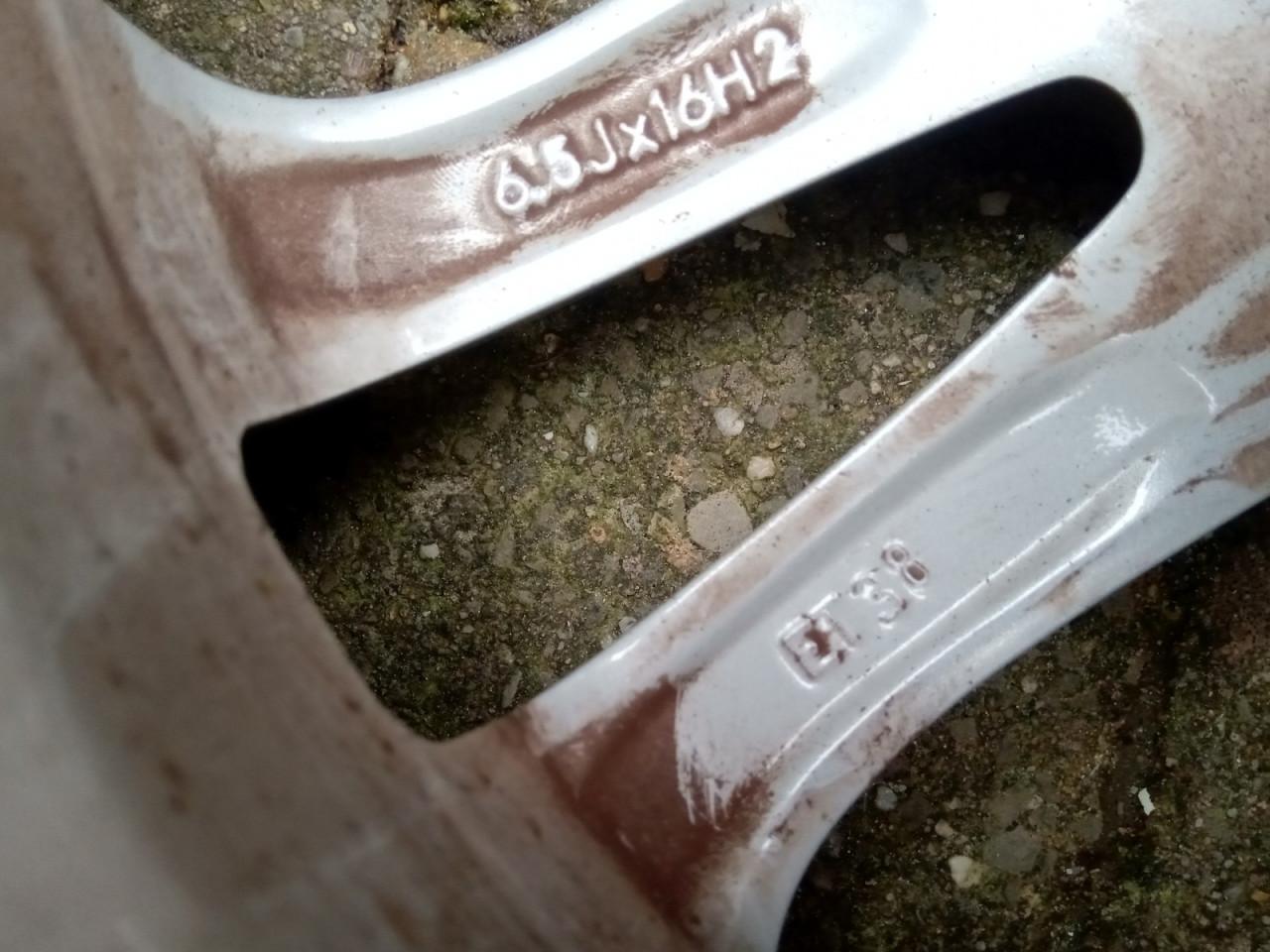 Winterbanden met lm velgen, als nieuw