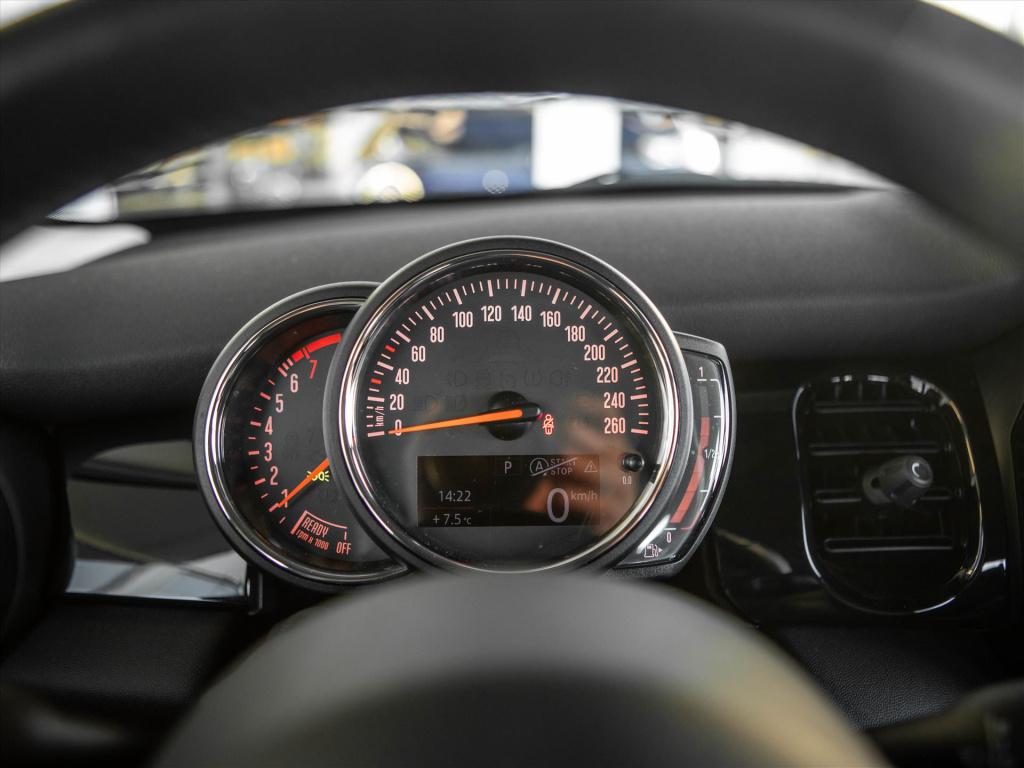 Mini 5-deurs mini (f55) 1.5 one business edition automaat | camera | naviga