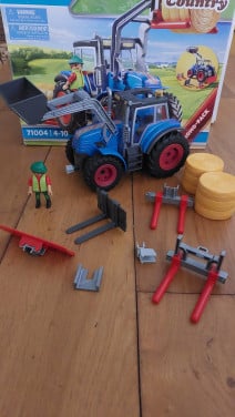 Playmobil tractor