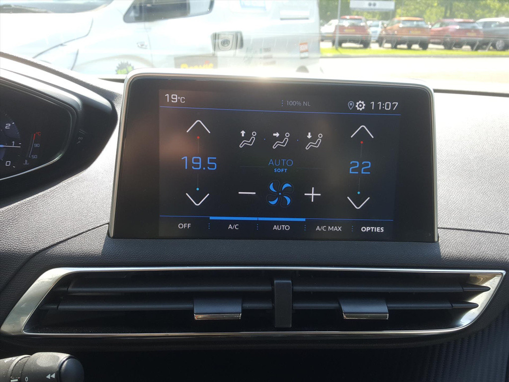 Peugeot 3008 active 1.2 puretech-130pk (vol)automaat (eat8) cruise & climat