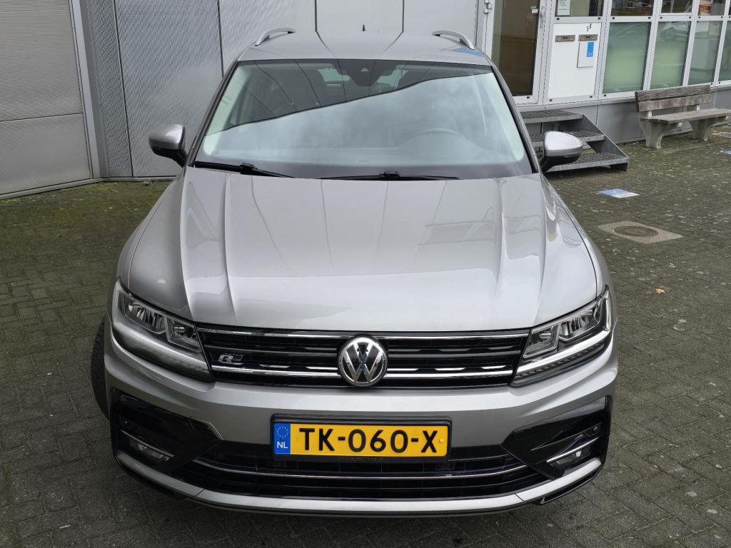 Volkswagen Tiguan 1.4 tsi 4motion highline r-line 1800kg/leder/digital/r-li
