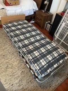Inklapbaar eenpersoons bed