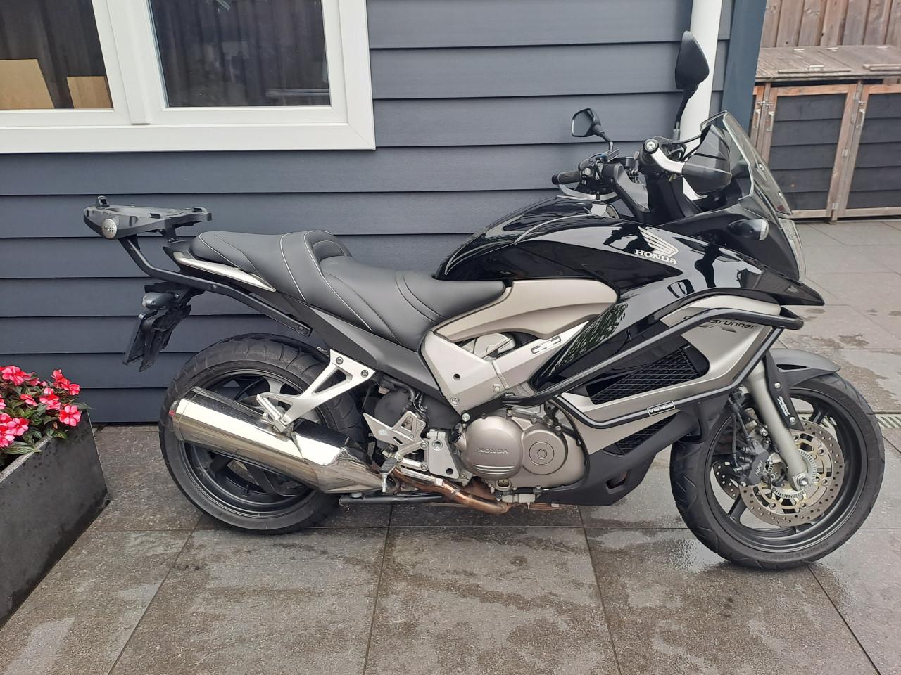 Honda VFR 800 roadrunner