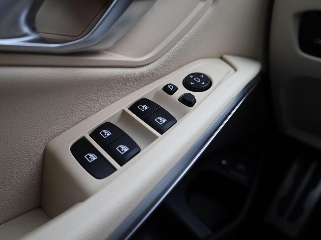 BMW 3-serie touring 330e xdrive | automaat | lmv | head up dsiplay | trekha