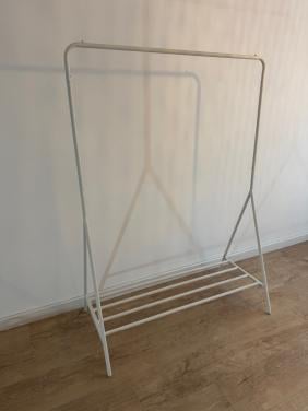 Stalen kledingrek, wit, poedergecoat, stevig, 110 x 155 x 50, top staat