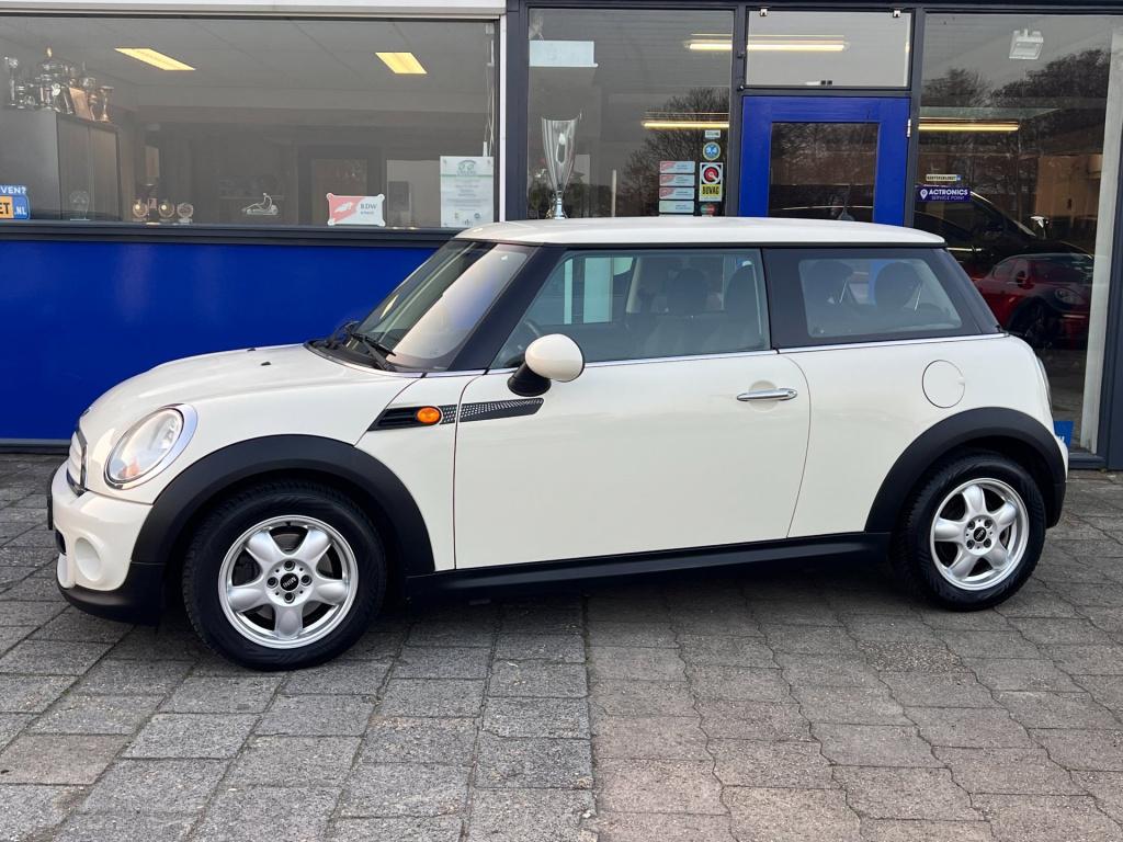 Mini One mini 1.6 minimalist business line, airco, lm-velgen enz.