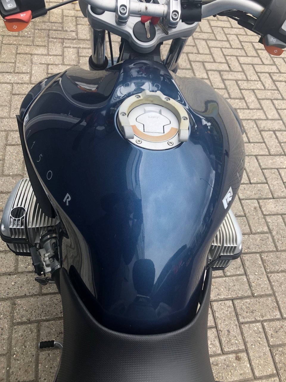 ***VERKOCHT*** BMW R1150R Twinspark uit 2006 met 29dkm, 3 koffers €3250,-