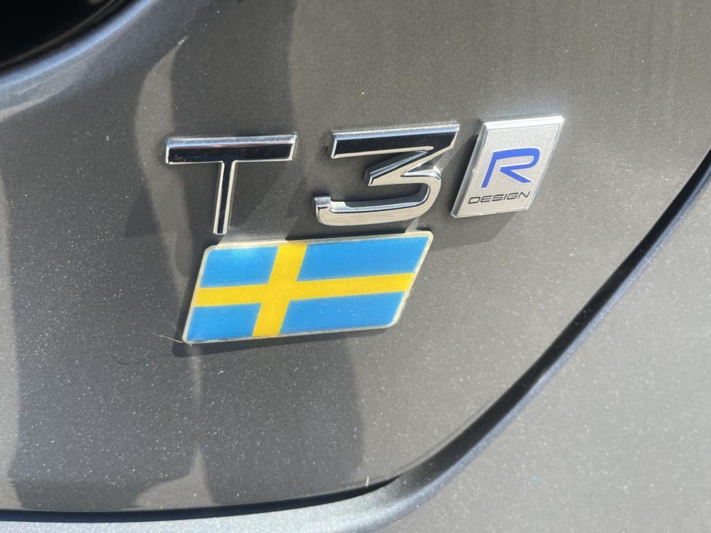Volvo V40 1.5 t3 polar+ r-design sport pano navi trekhaak automaat