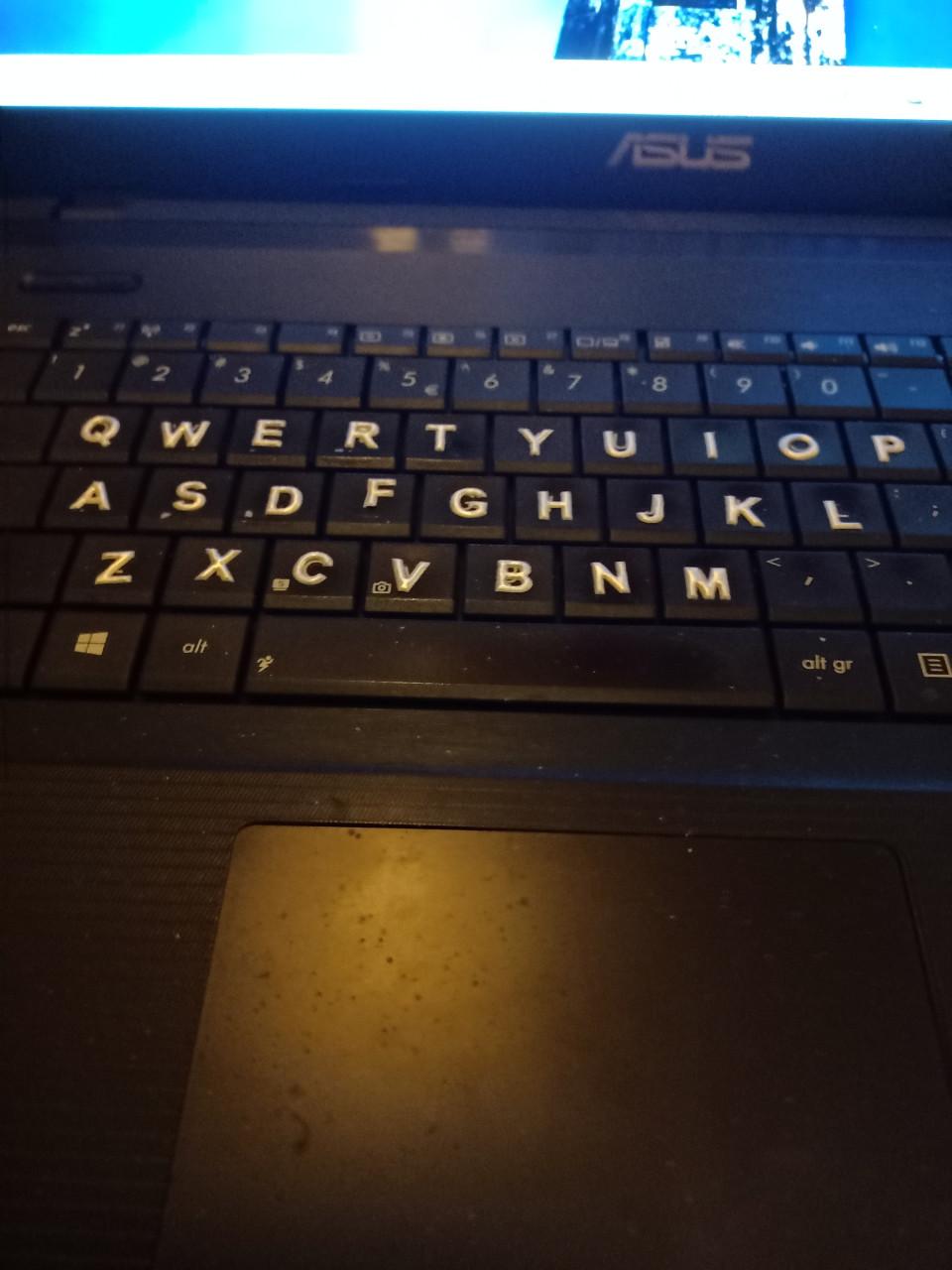 Asus laptp 17'' scherm