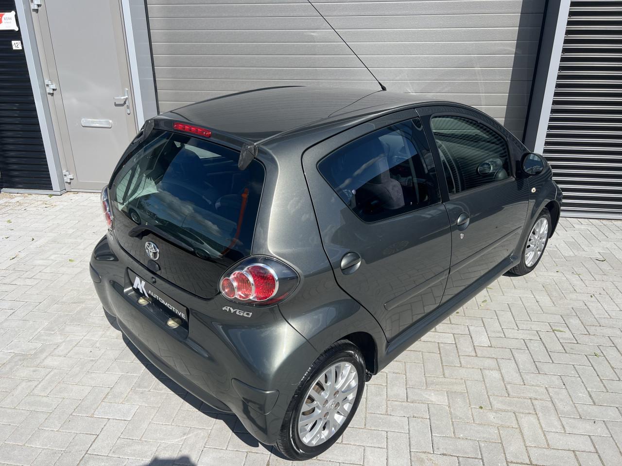 Toyota Aygo 1.0-12V Aspiration Green
