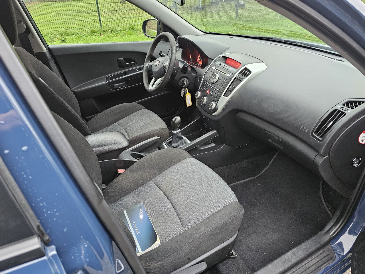 Kia cee'd 1.4 CVVT X-tra Airco! In Zeer Goede Staat!
