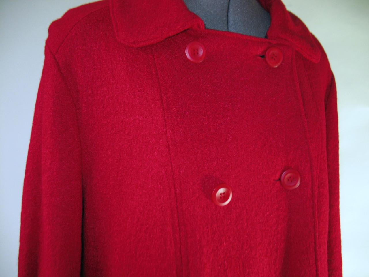 TE KOOP: Dameswinterjas rood