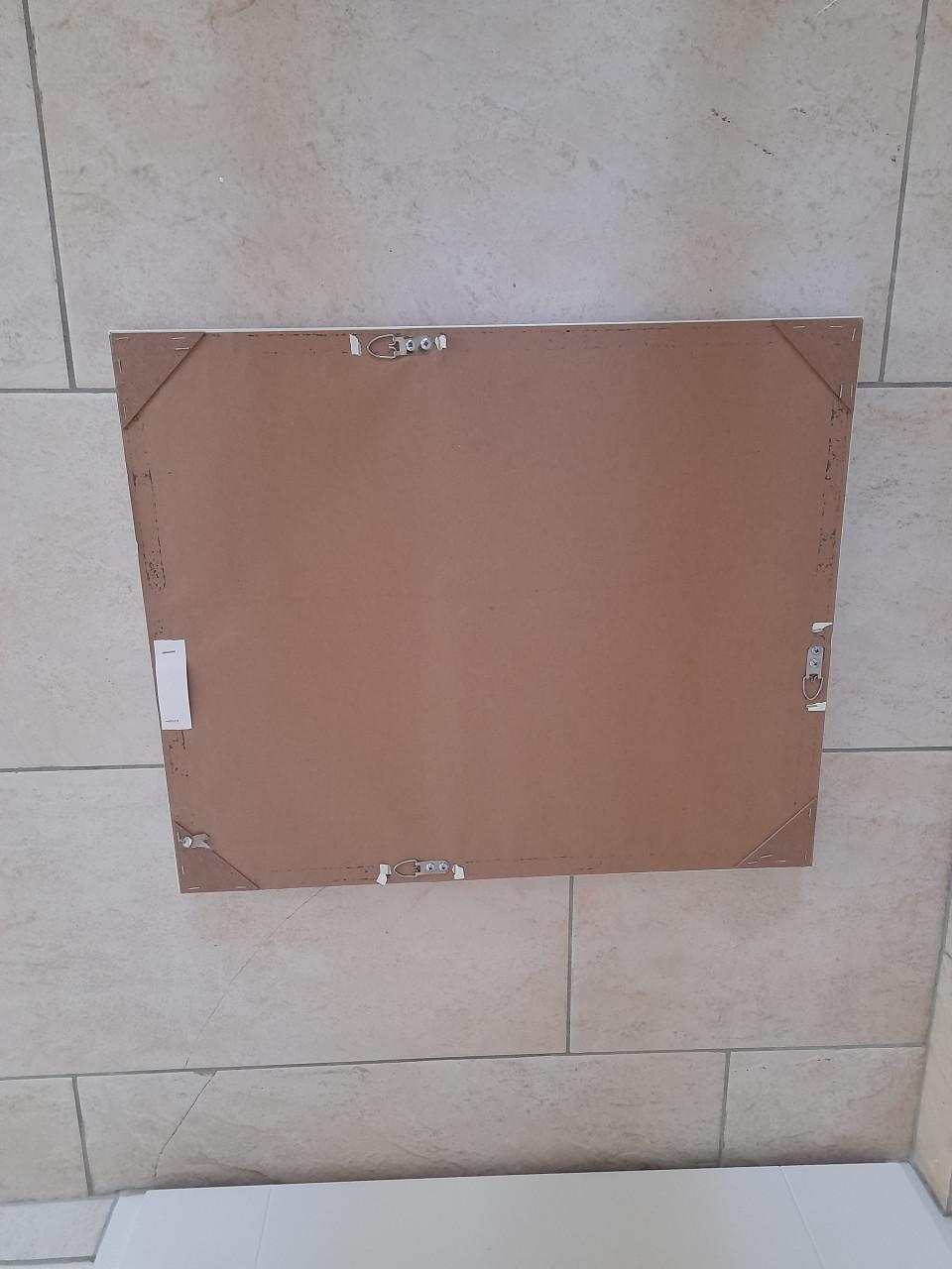 Leuke spiegel  50 x 60  (in goede staat )