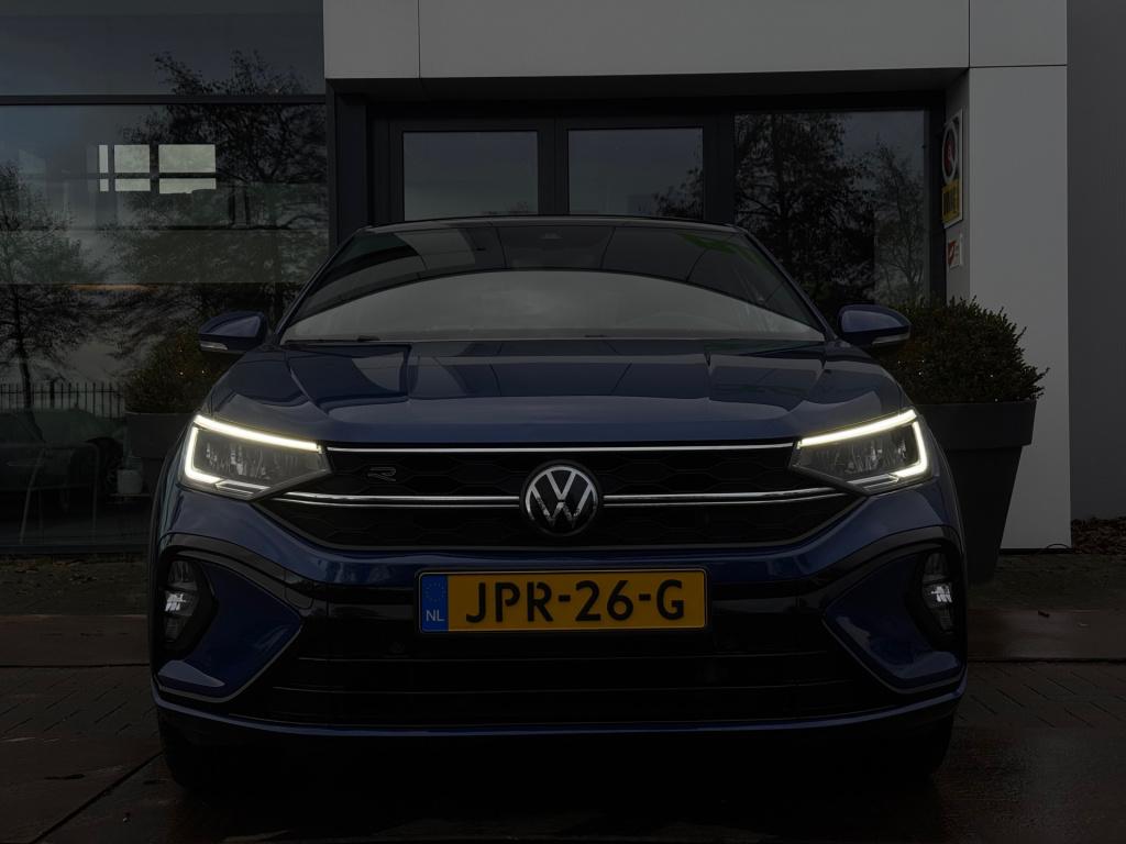 Volkswagen Taigo 1.0 tsi r-line * panoramadak * camera * led * clima