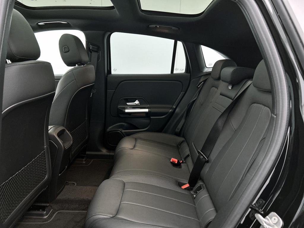 Mercedes-Benz Eqa 250+ business solution luxury 71 kwh | trekhaak | winterp