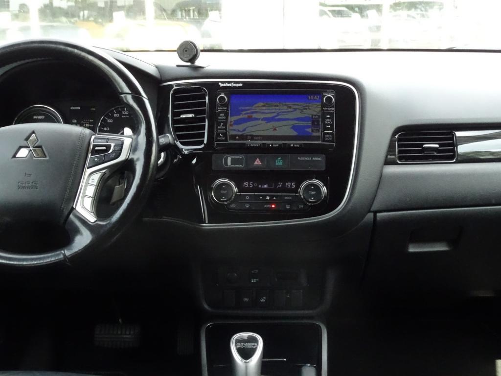 Mitsubishi Outlander 2.0 phev instyle+ schuif-/kanteldak | stoel-/stuurverw