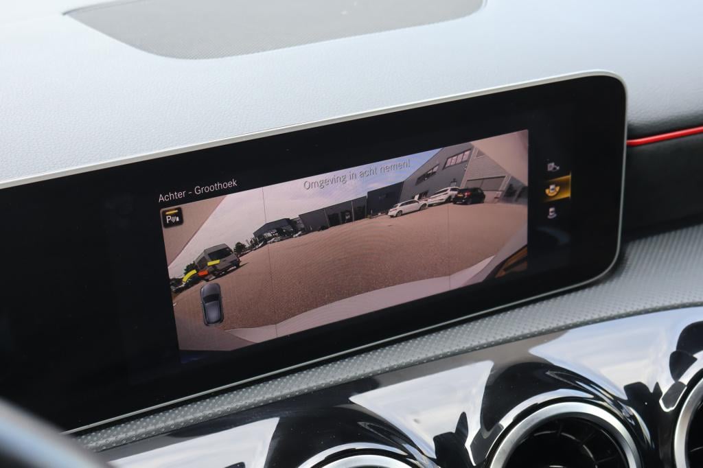 Mercedes-Benz A-Klasse 180 business solution amg l automaat l camera l temp