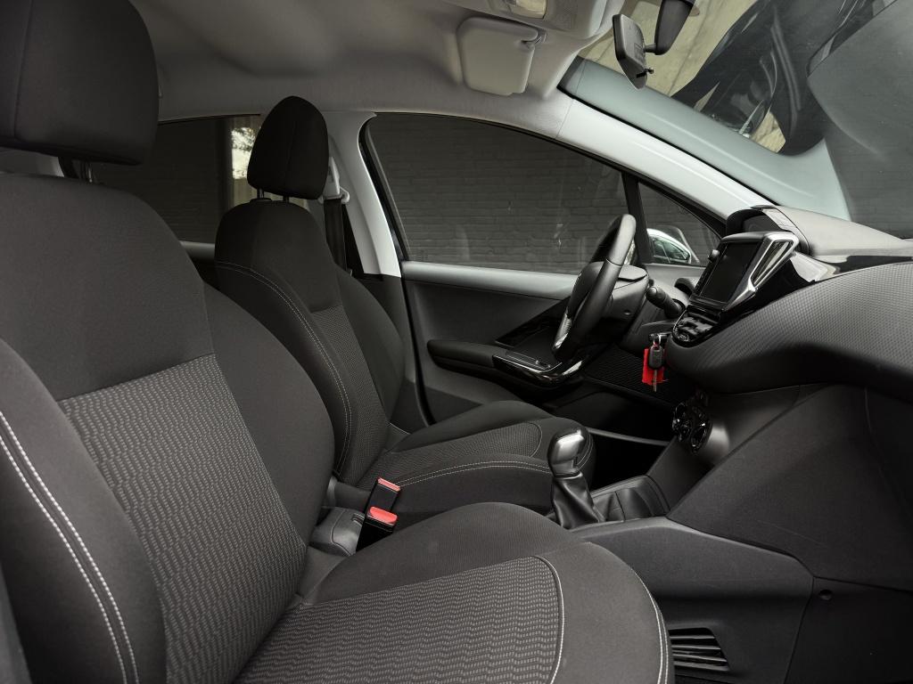 Peugeot 208 1.2 pt style