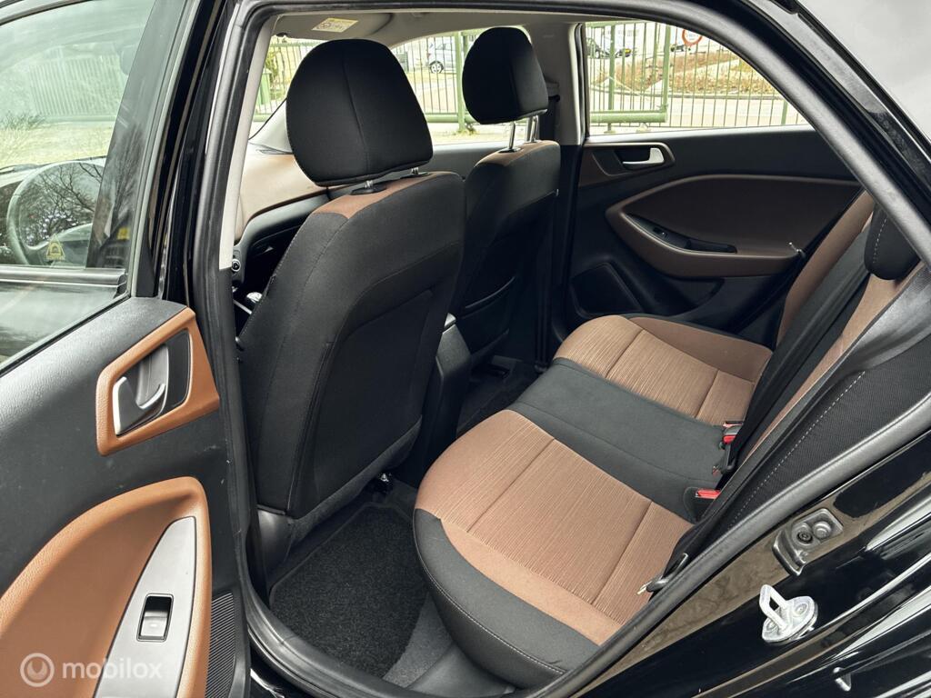 Hyundai i20 1.2 HP i-Motion led km110.815 Nap 5Deurs Bj2016