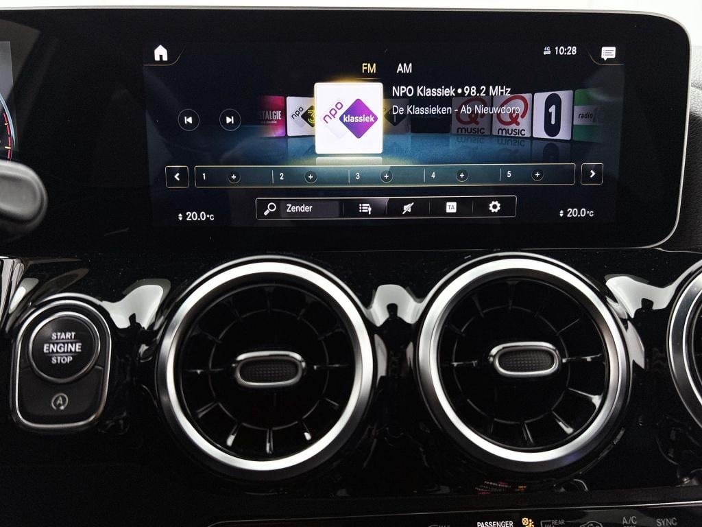 Mercedes-Benz B-Klasse 200 business solution amg | automaat | apple carplay