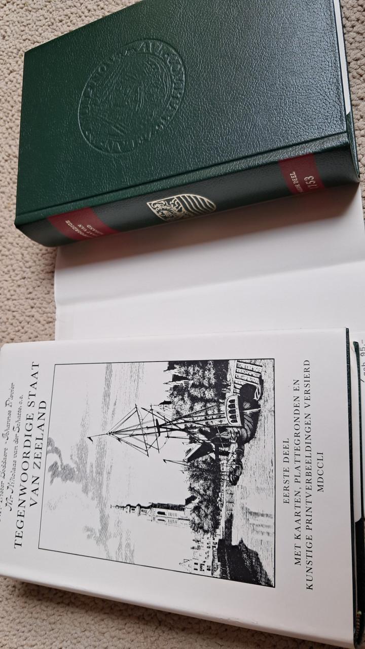 Boeken zeeland Historisch boek Tegenwoordige staat van Zeeland 1751 en 1753