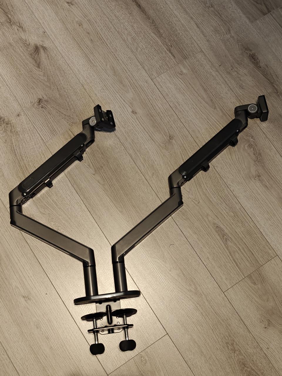 Levantu mars monitor arm dubbele gasveer