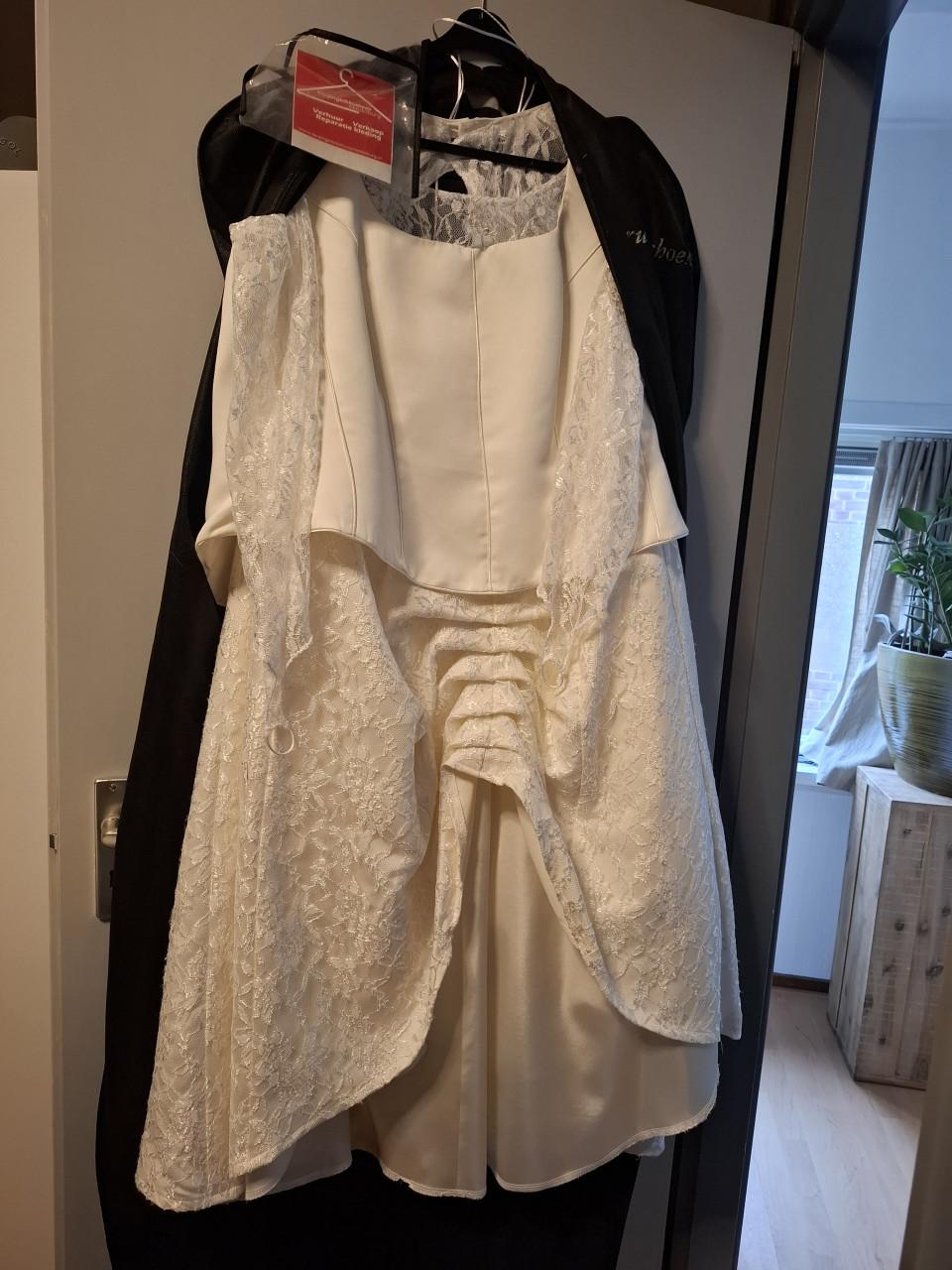 Trouwjurk losse rok en top