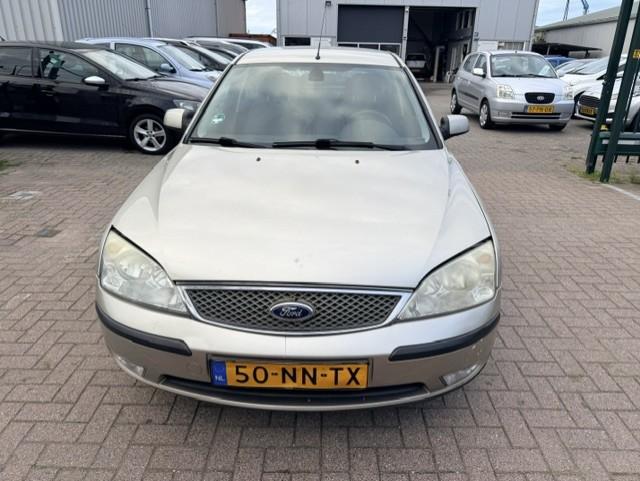 Ford Mondeo 2.0-16v first edition