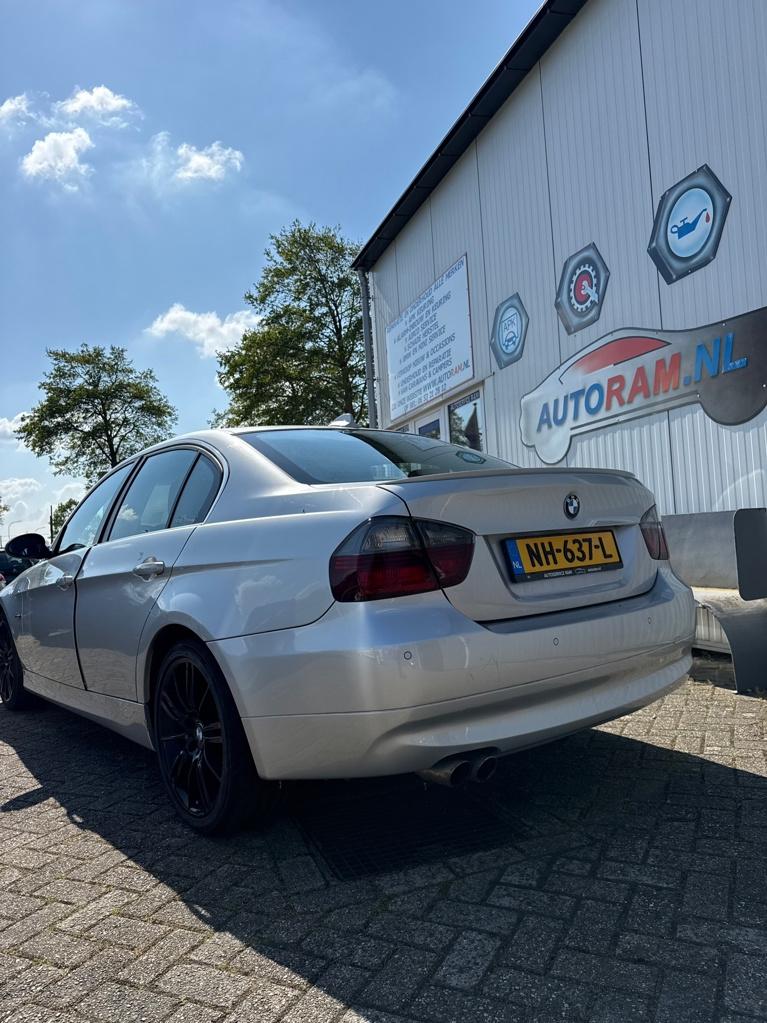 BMW 3-serie 325i executive