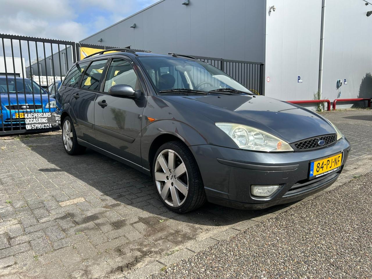 Ford Focus Wagon 1.6:  Clima, navi, leer, 17" LM, nieuwe APK bij aflevering