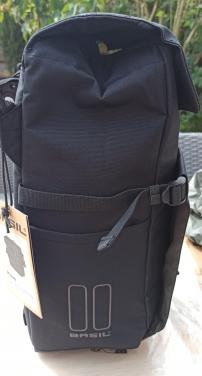 Fietstas Basil Move Schoudertas MIK Hooks 15L - Zwart