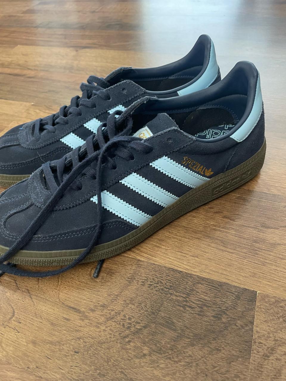 Adidas spezial