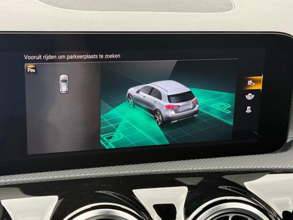 Mercedes-Benz A-Klasse 250 e business solution amg limited soh 96%