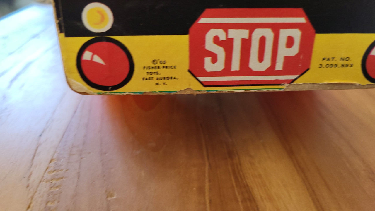 Vintage Fisher Price school bus uit 1965