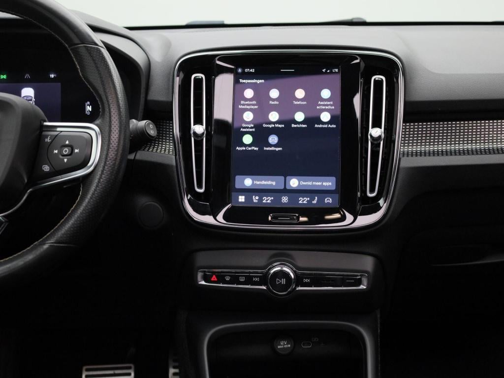Volvo XC40 recharge p8 awd | automaat | panoramadak | apple carplay / andro