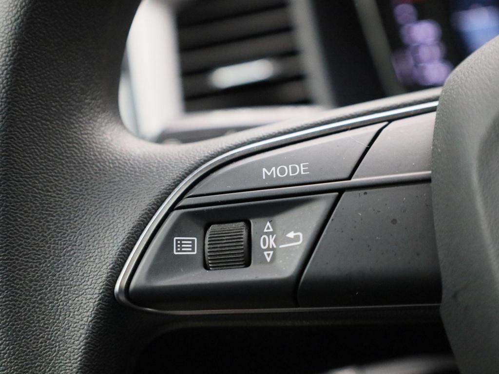 Audi A1 Sportback 25 tfsi pro line | lmv | parkeer sensoren | virtual cockp