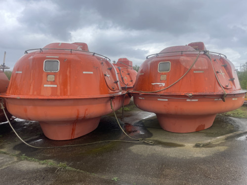 Reddings sloep reddingscapsule lifeboat opknapper