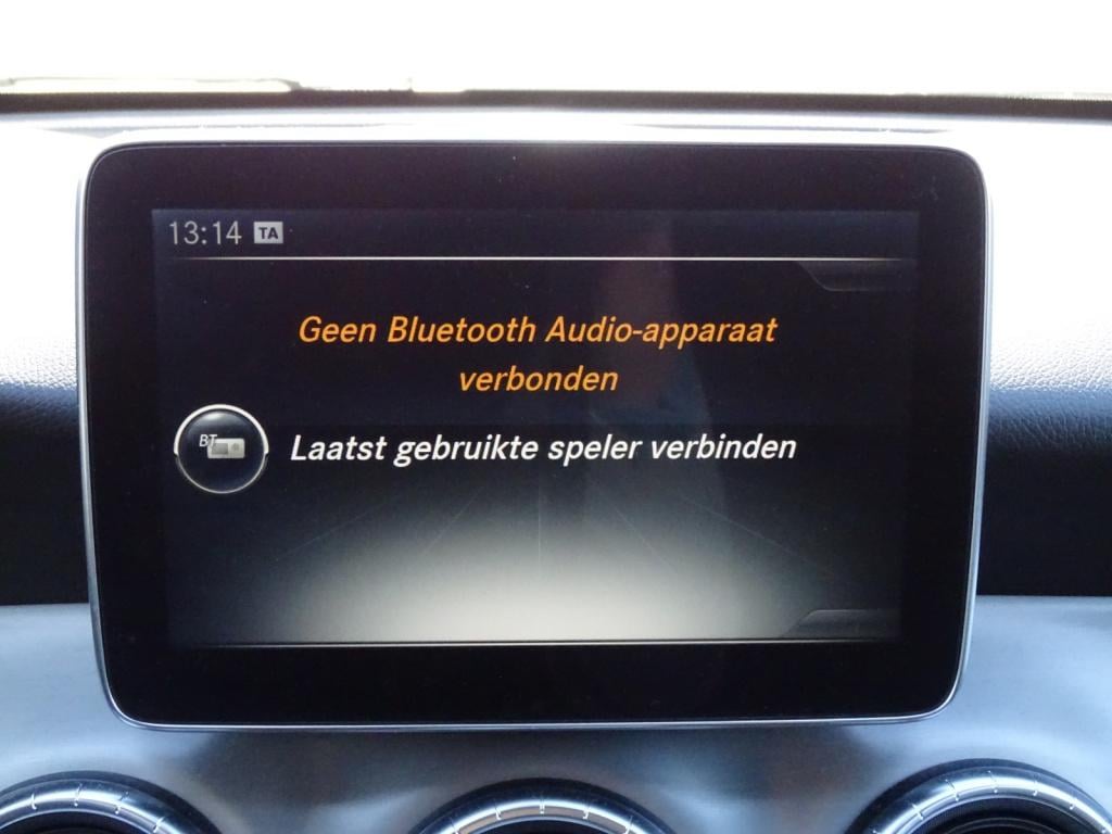 Mercedes-Benz Cla shooting brake 180 orangeart edition amg pakket