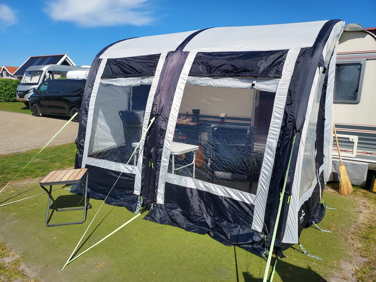 Opblaasbare voortent Easy air.