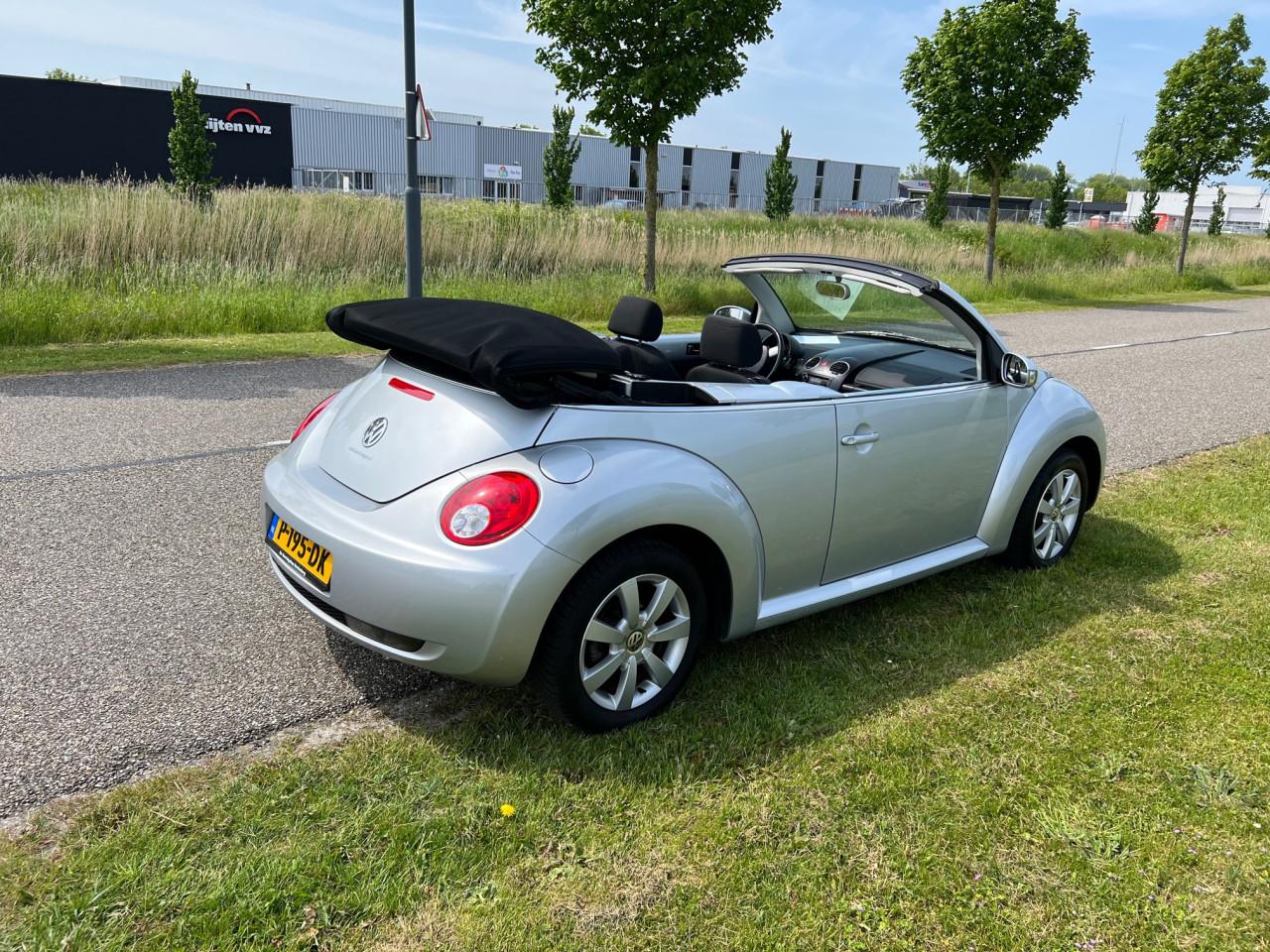 VW Beetle Cabrio uit 2007 met slechts 139.000 km, nieuwe kap!!