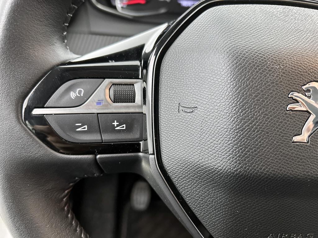 Peugeot 208 82 pk active pack | rijklaar | apple carplay | lichtmetalen vel