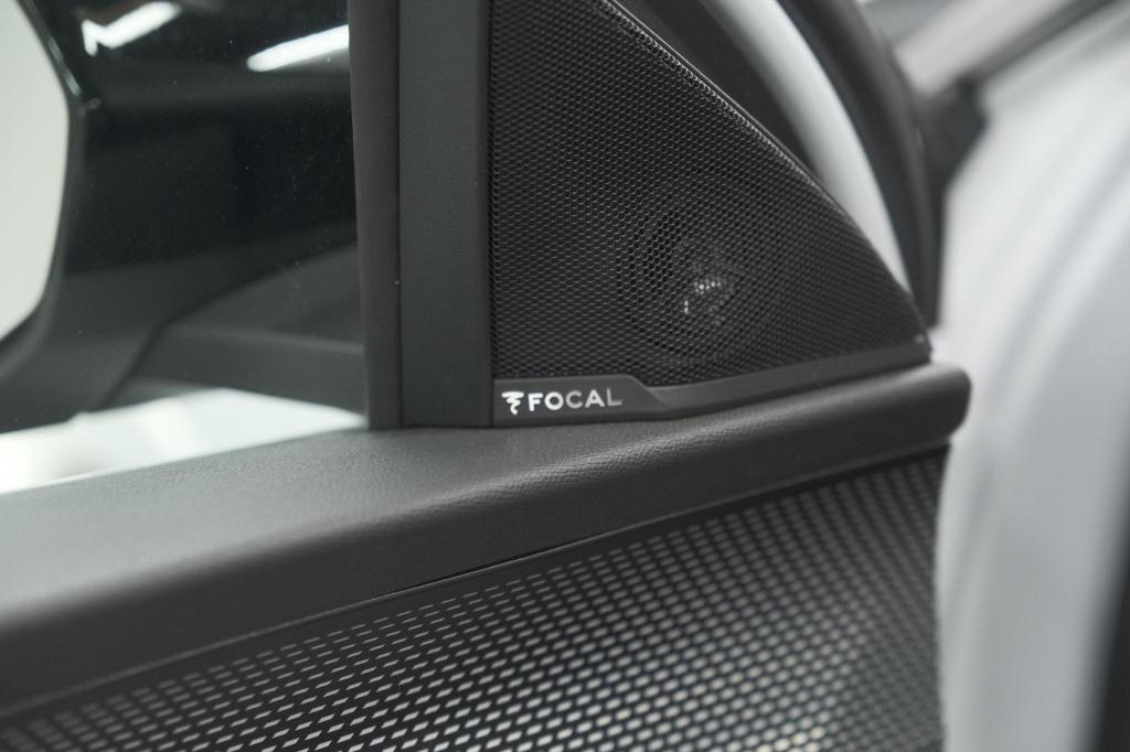 Peugeot 3008 1.2 hybrid 136 gt | panoramadak | focal audio | alcantara exec