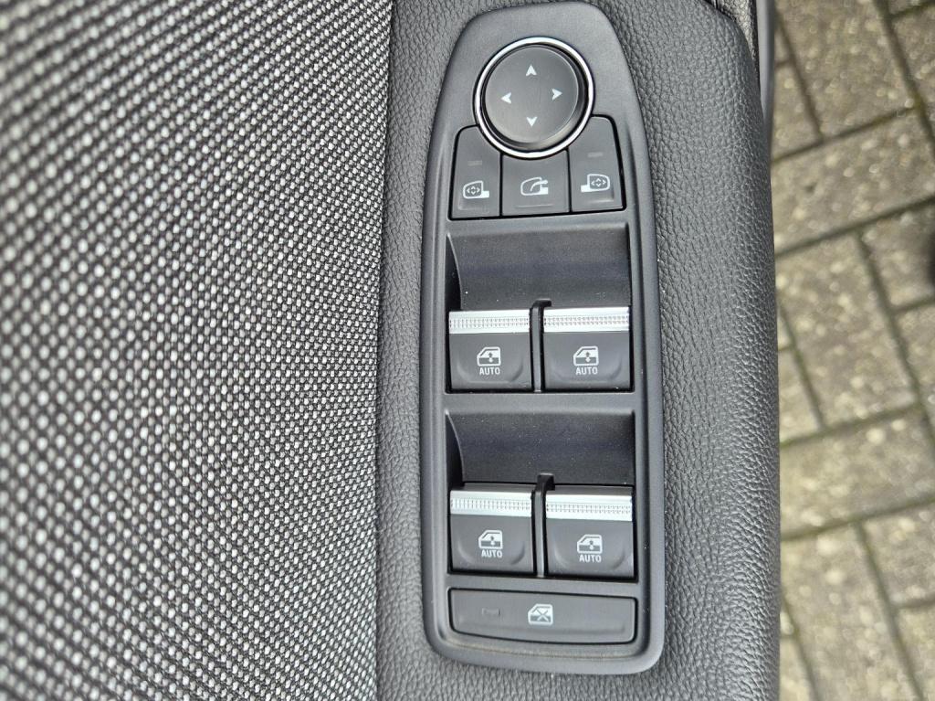 Renault Captur 1.3 mild hybrid 160 edc automaat techno camera, stoel/stuur 