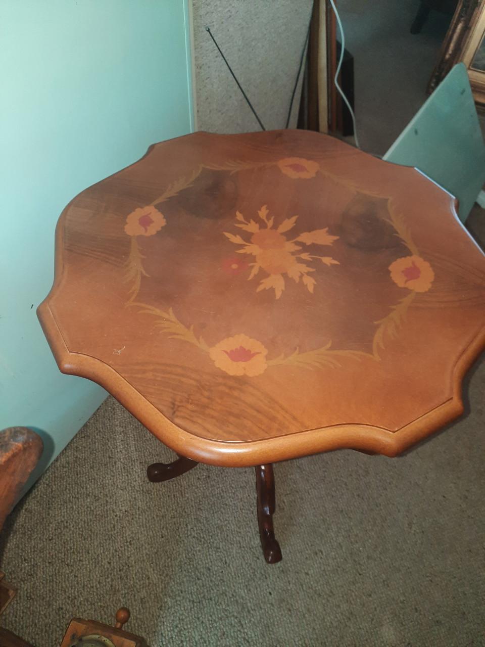 Houten bijzettafel