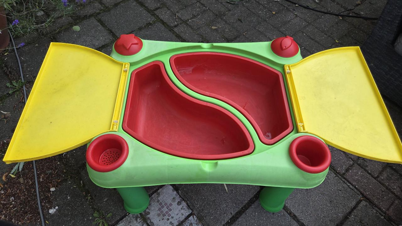Zand- en watertafel met deksel