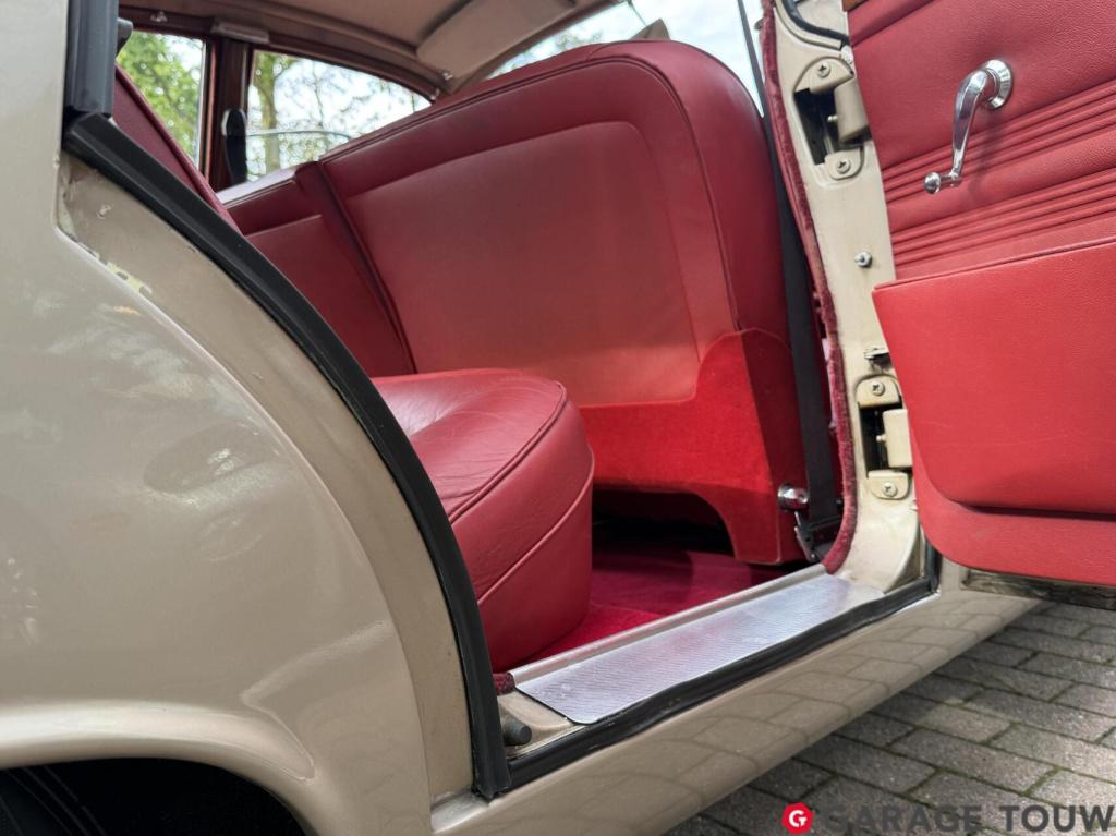 Jaguar S-Type 3.4 s-type origineel nl, 2e eigenaar btw auto!