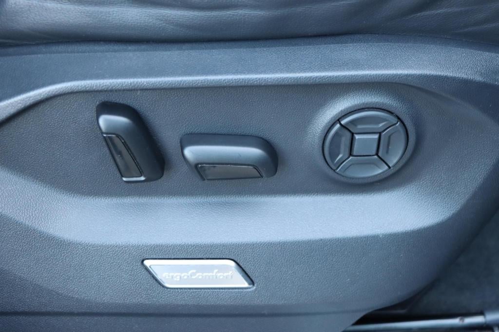 Volkswagen Touareg 3.0 tsi ehybrid 4motion elegance black style 380pk tiptr